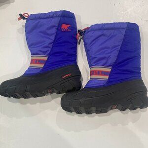 Sorel Cub big girl's size 4, winter boots in blue, black and pink. EUC.